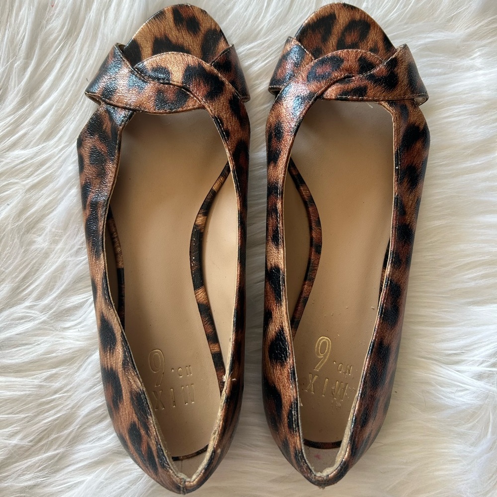 Leopard Print Open Toe Flats Women’s Size 8 - image 1